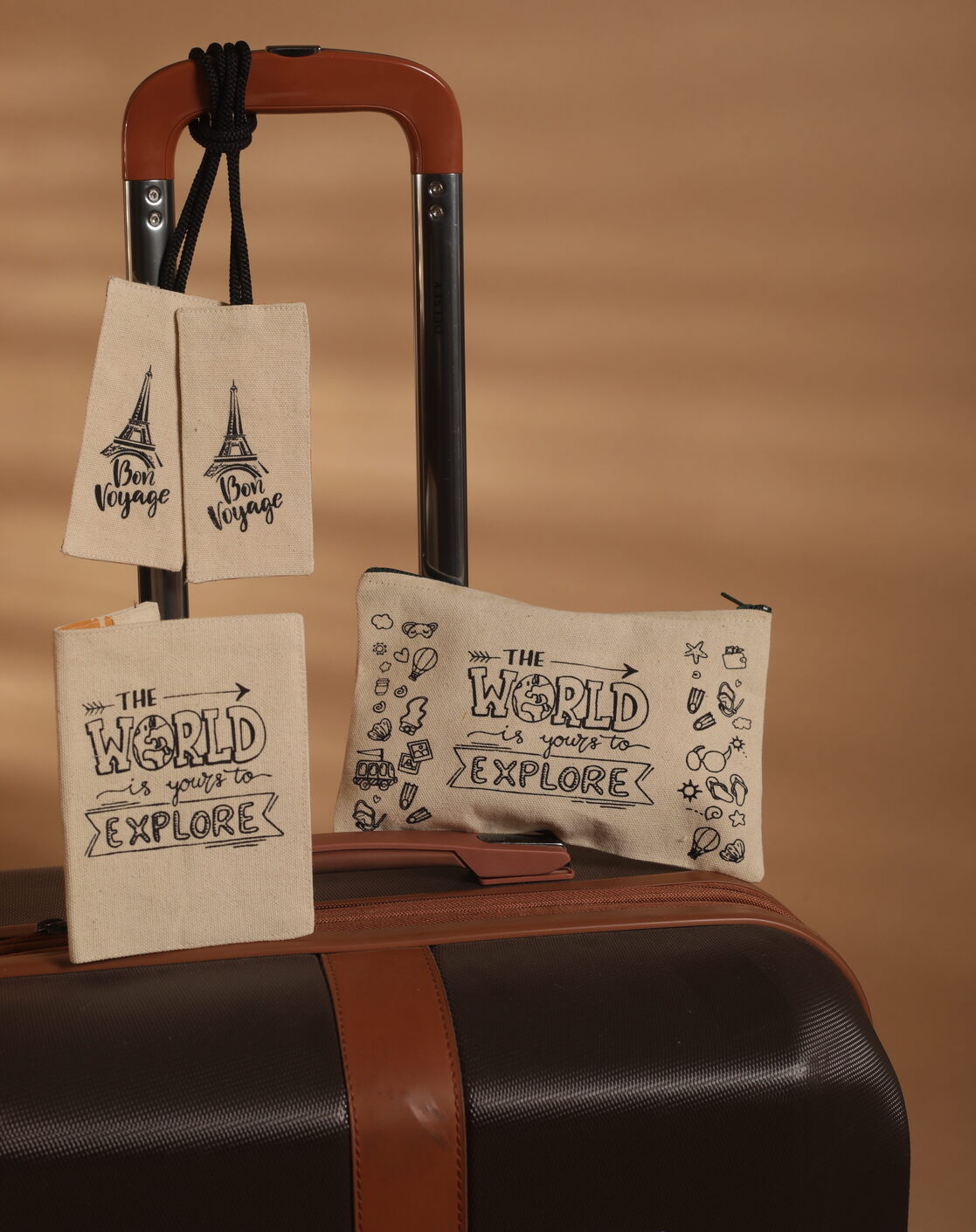 Travel Essential - world theme (4pc set)